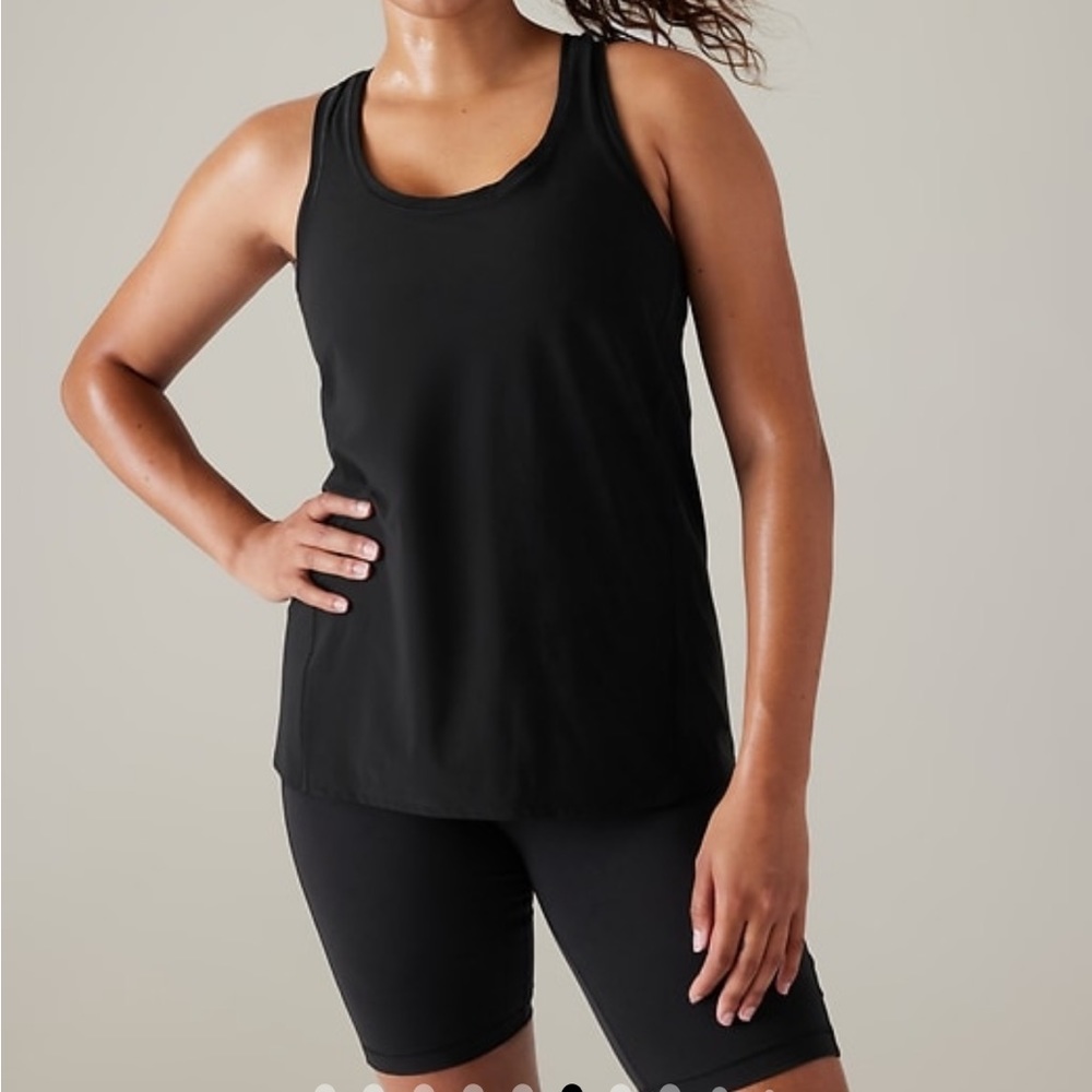 NWT Athleta Ultimate Scoop Tank, M